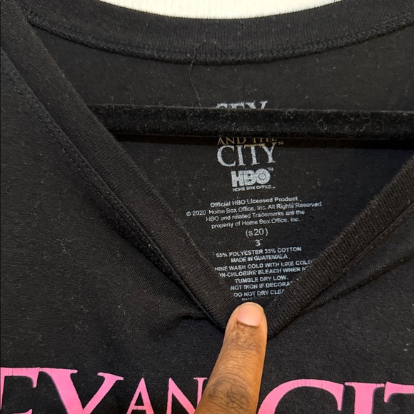 Black T-Shirt with Pink 'Sex and the City' Print - Picture 6 of 7